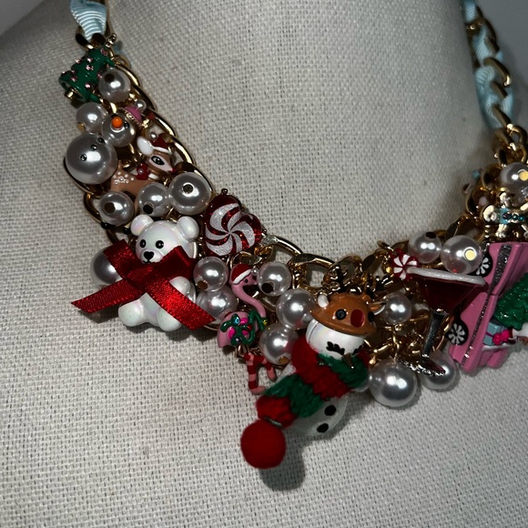 NWT Betsey Johnson Christmas Charm Necklace Faux Pearl Holiday Cluster STATEMEN - Picture 4 of 10